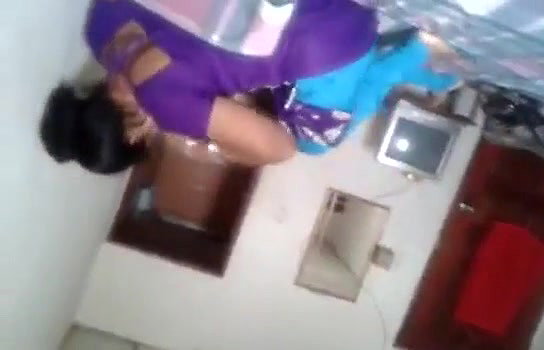 DESI INDIAN BHABHI HAVING FUN
