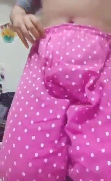 DESI INDIAN GF SHOWING AND MASSAGING OFF BEAUTIFUL BIGBOOBS