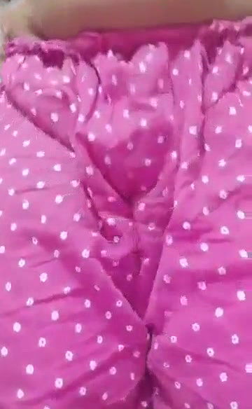 DESI INDIAN GF SHOWING AND MASSAGING OFF BEAUTIFUL BIGBOOBS