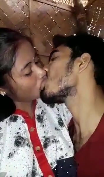 Ddeshi College LOvers