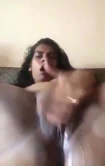 Desi bhbai wet pussy
