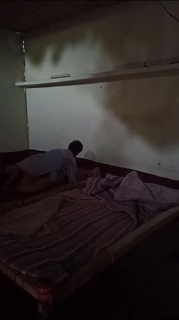 Paid mature bhabhi Fucked, cam fix by broker