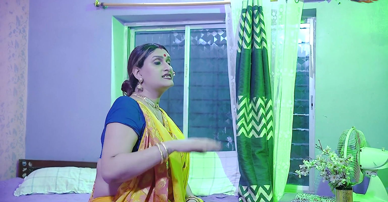 Desi naukar aur deshi Bade Dudh wali Madam ka chodan chudai dekha nahi hoga pahale yesa thukai ( bengali dirty talk)