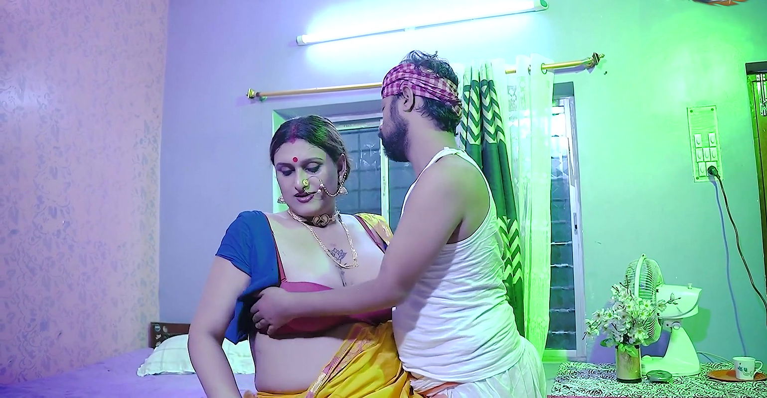 Desi naukar aur deshi Bade Dudh wali Madam ka chodan chudai dekha nahi hoga pahale yesa thukai ( bengali dirty talk)