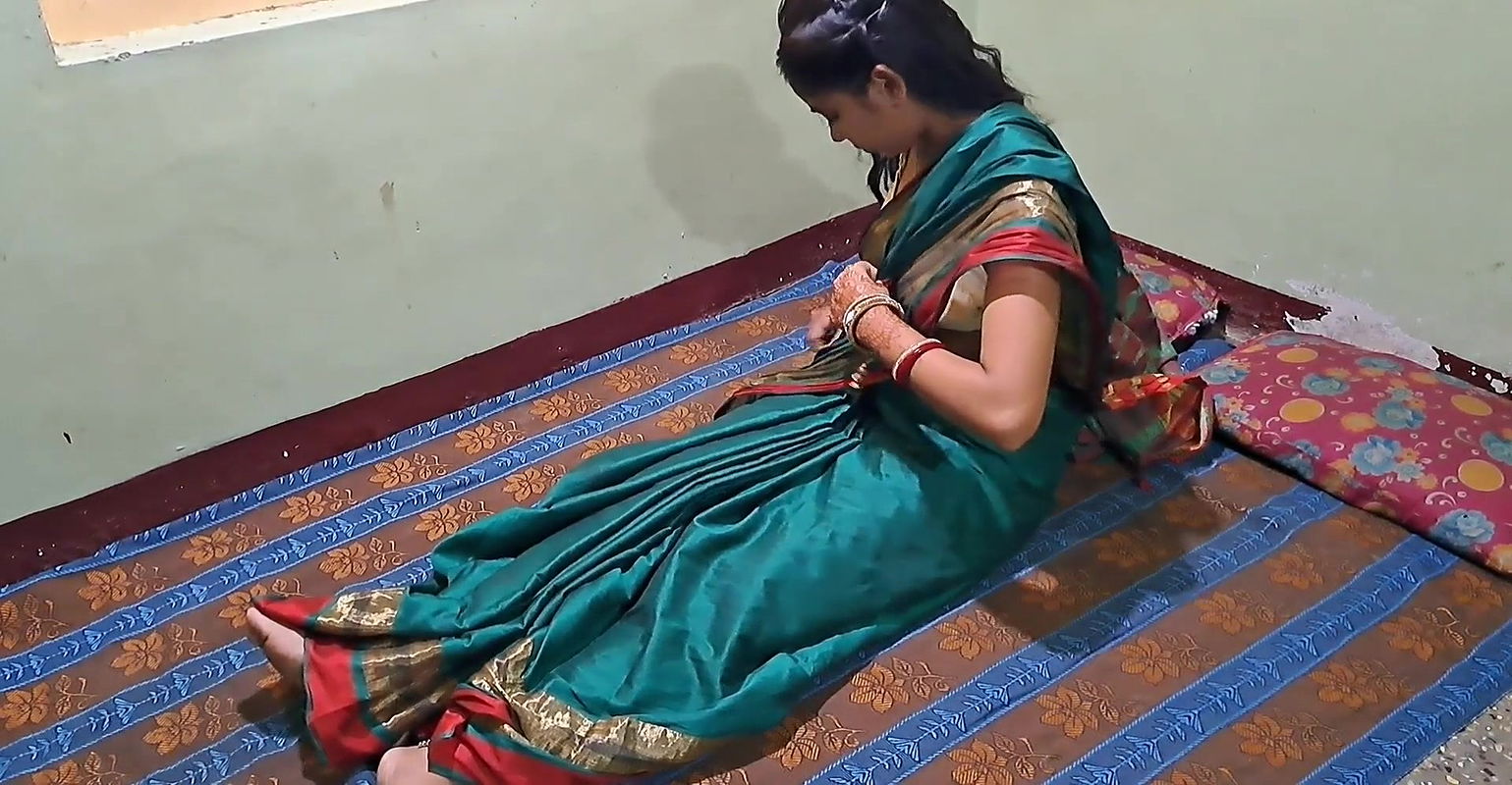 Mera Chhoti bhabhi aaj mera room per chudai Lene ke liye Aaya Hai full masti