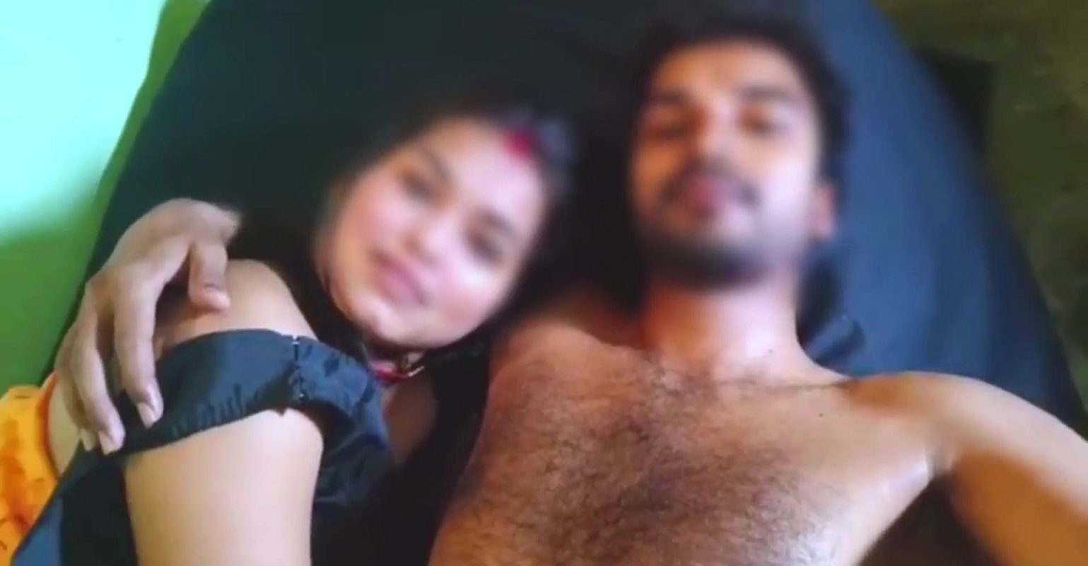 Punjabi ladki ki gand me uske muslim boyfriend ne pahli bar lund dal kar choda