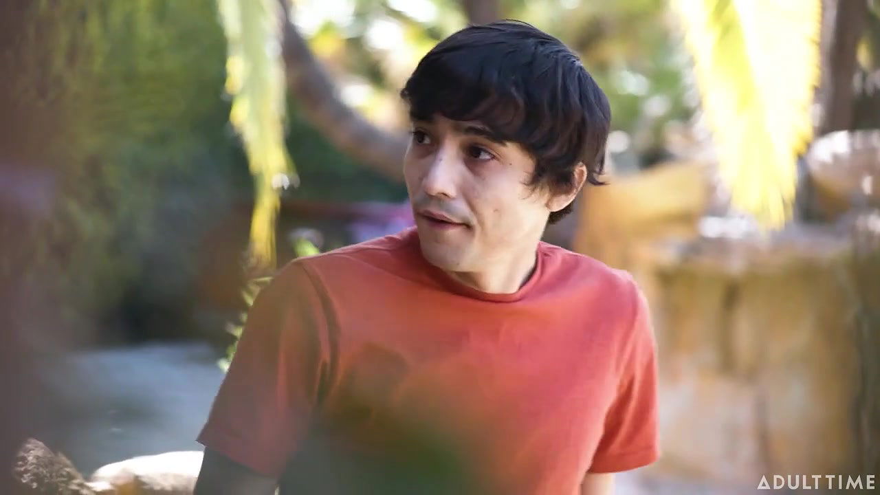 Fake-boobed blonde Rachael Cavall screwed in the doggy style