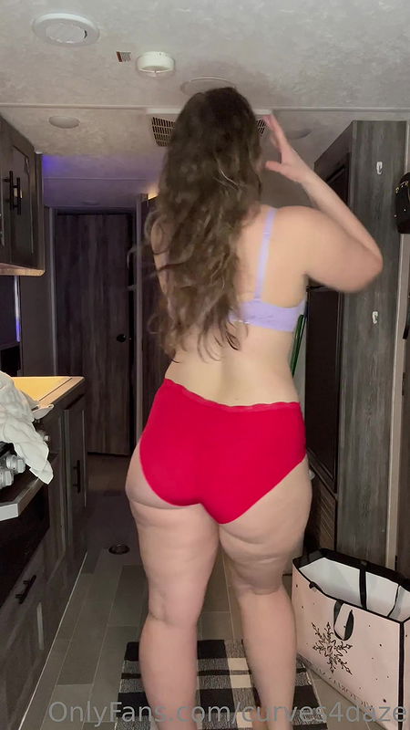 Curves4Daze Mega collectin – 16