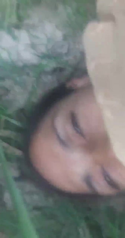 Village lady shaved pussy fucking