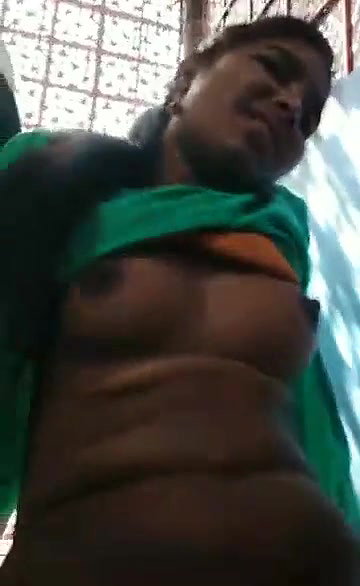 Cute Desi Girl Pussy Fingering By Lover .