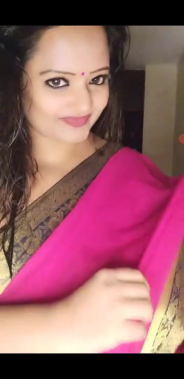 Chubby Bhabhi Braless Live