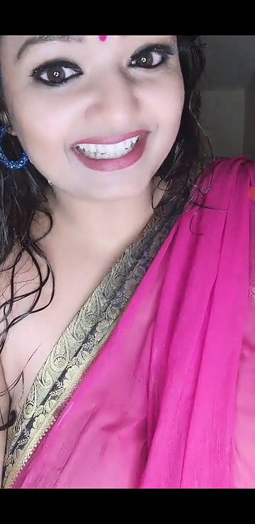 Chubby Bhabhi Braless Live