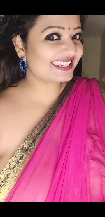 Chubby Bhabhi Braless Live