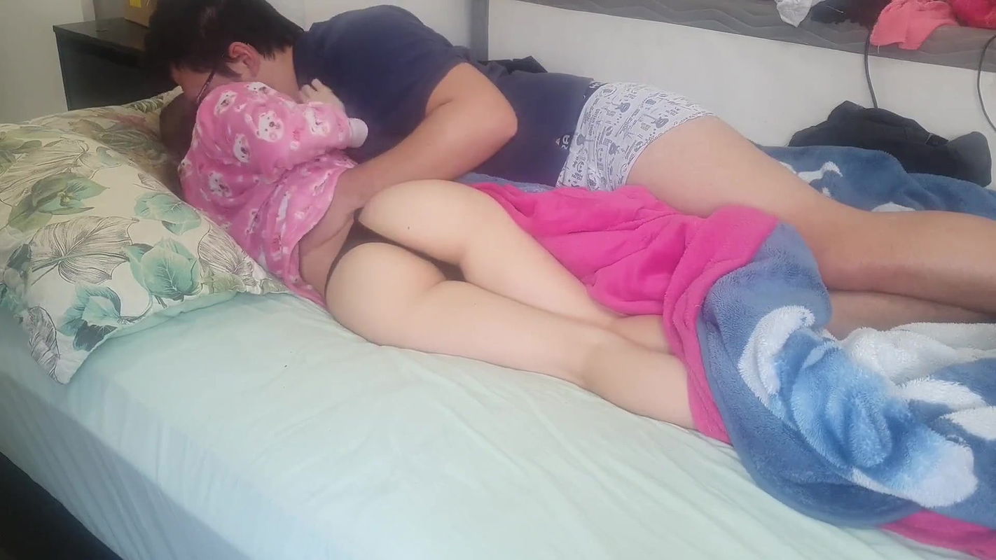 Mid night family fucking