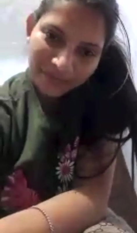 Showing Her Bigboobs to lover