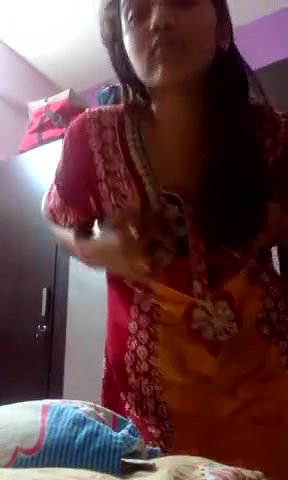 Deshi bangla Cute Wife Asking Uwant to Suck