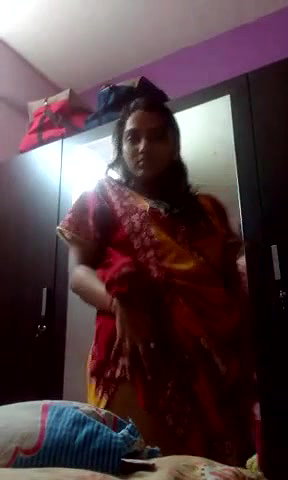 Deshi bangla Cute Wife Asking Uwant to Suck
