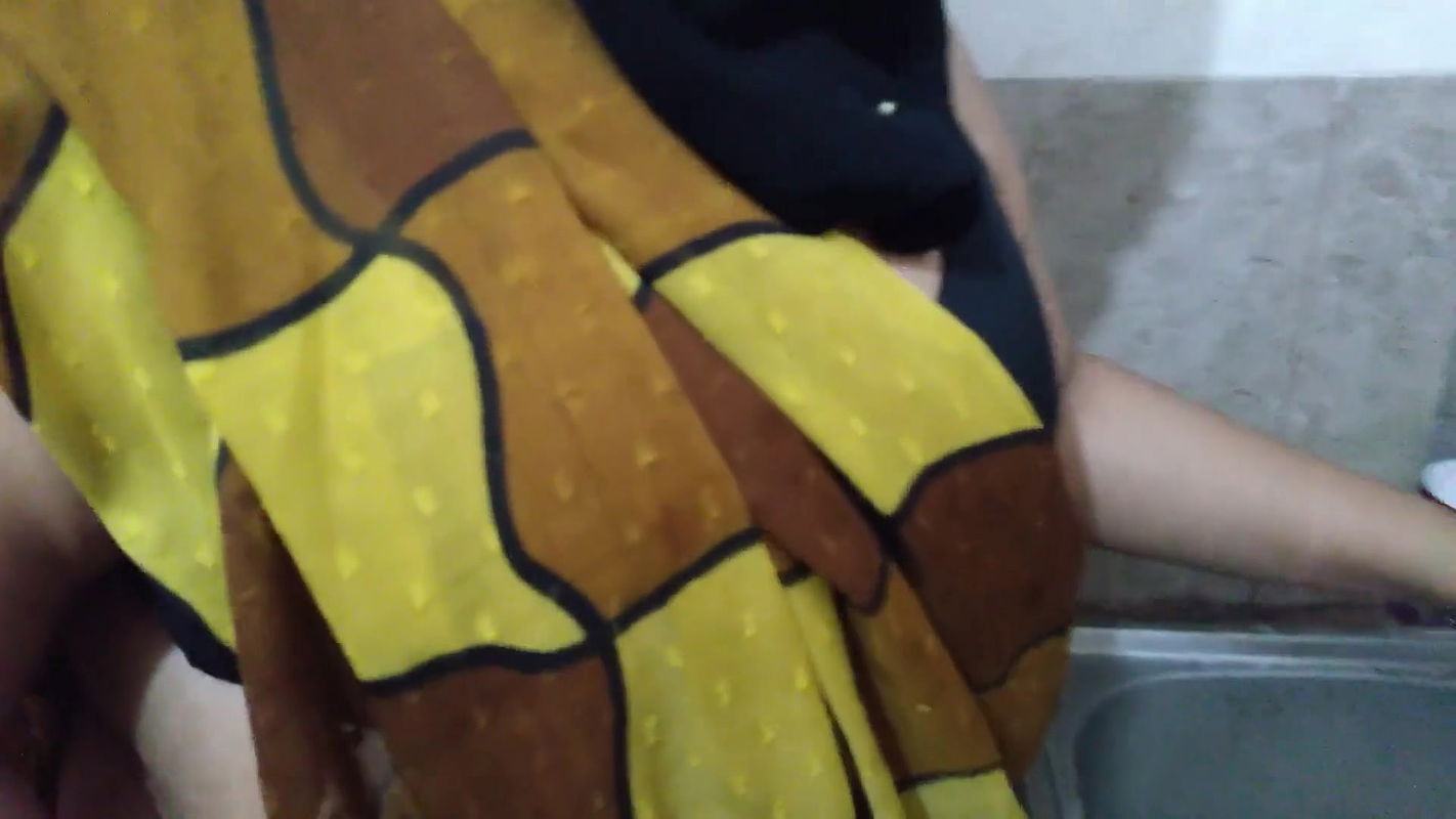 i-fucked-indian-aunty-in-the-kitchen-while-she-was-cooking-clear-hindi-audio