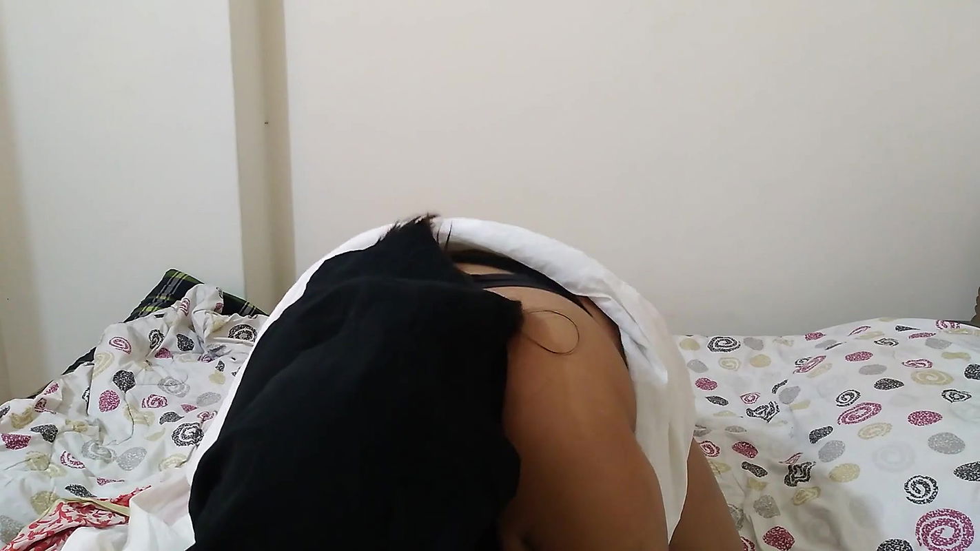 indian-stepmom-riding-on-stepson-hindi-sex