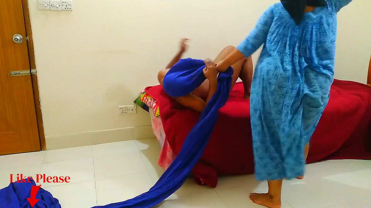 my-hot-stepmom-gives-me-a-rough-fuck-after-tides-my-hand-in-an-empty-house-sexy-milf-muslim-hard-cumshot