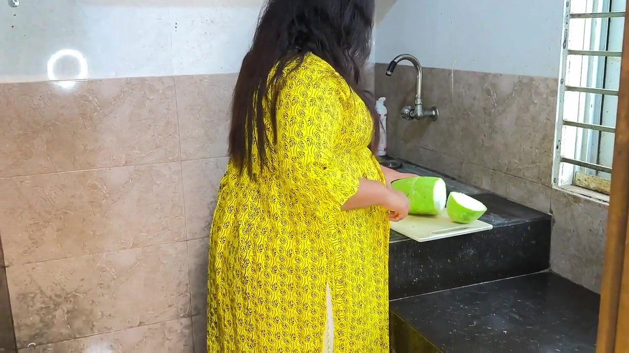 neighbors-fuck-new-wife-while-cutting-vegetables-in-kitchen-p720