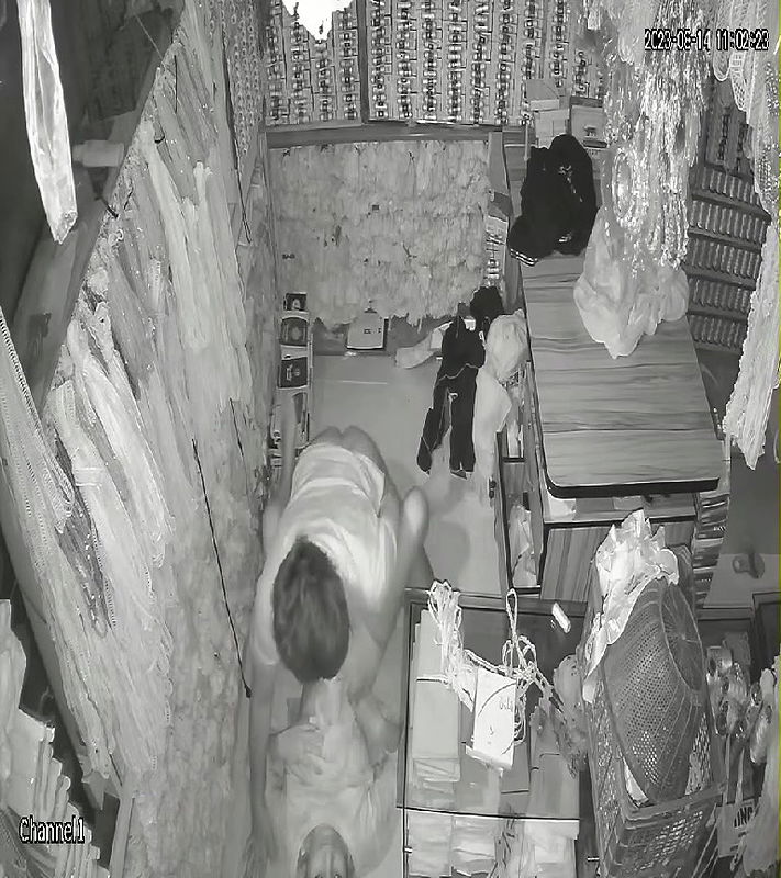 Paki couple fucking inside shop