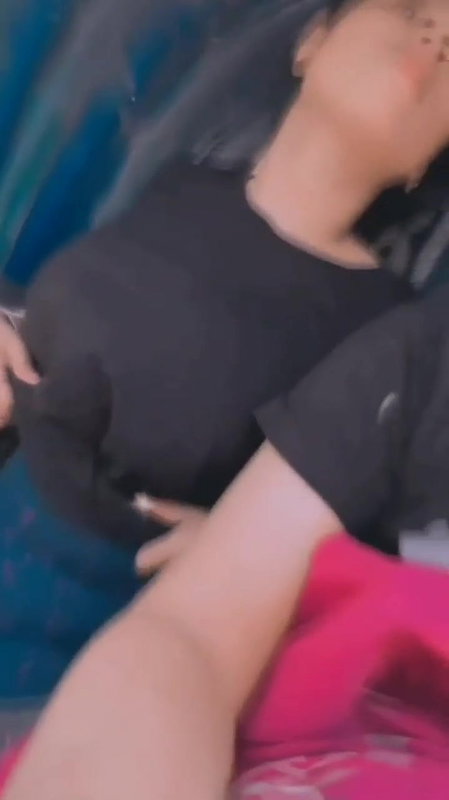 Desi hot tiktoker sexy boobs