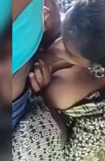 Desi Lover OutDoor Blowjob