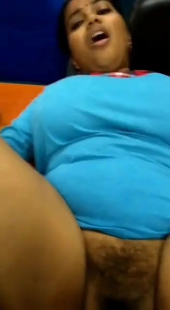 Cheater bhabhi Fucked in office on table