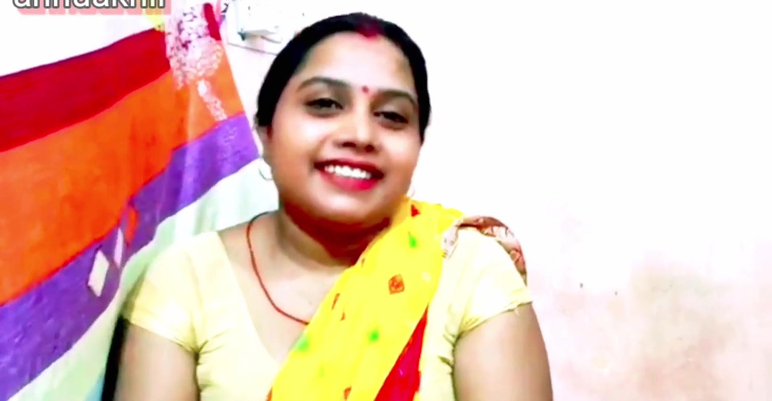 Desi indian bhabhi ne apni chut ka pani nikal kr mast chudai karwayi indian desi sex video