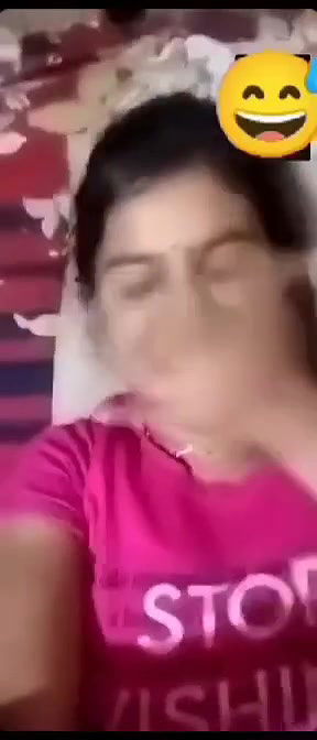 Desi cute girl showing