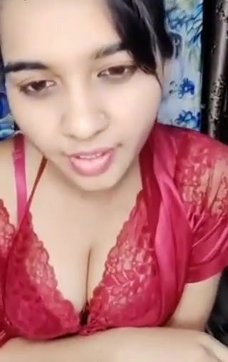 Deshi College GF Hoot SShoww