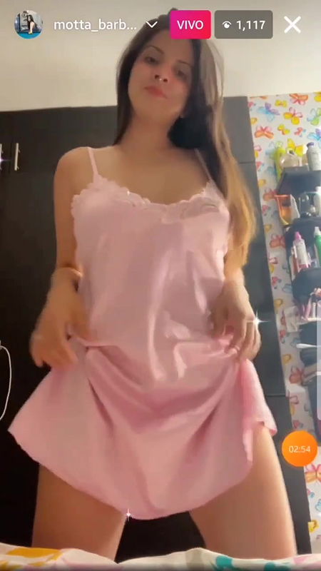 Insta Model EXCLUSIVE Oops Moment Top falls off Revealing Entire Right Side Boob