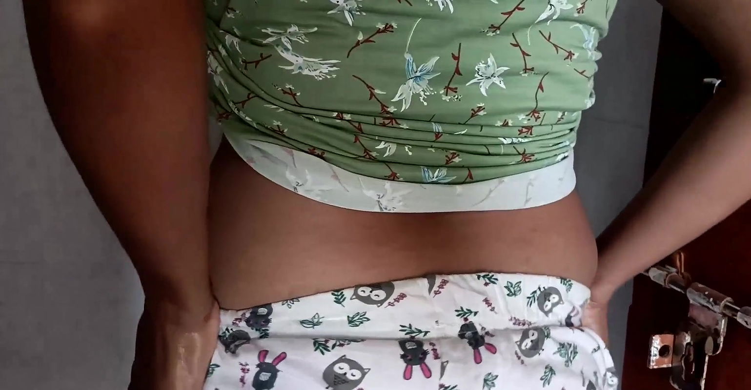 ollege Girl Priya Pissing Viral MMS – YourDiDiPriya