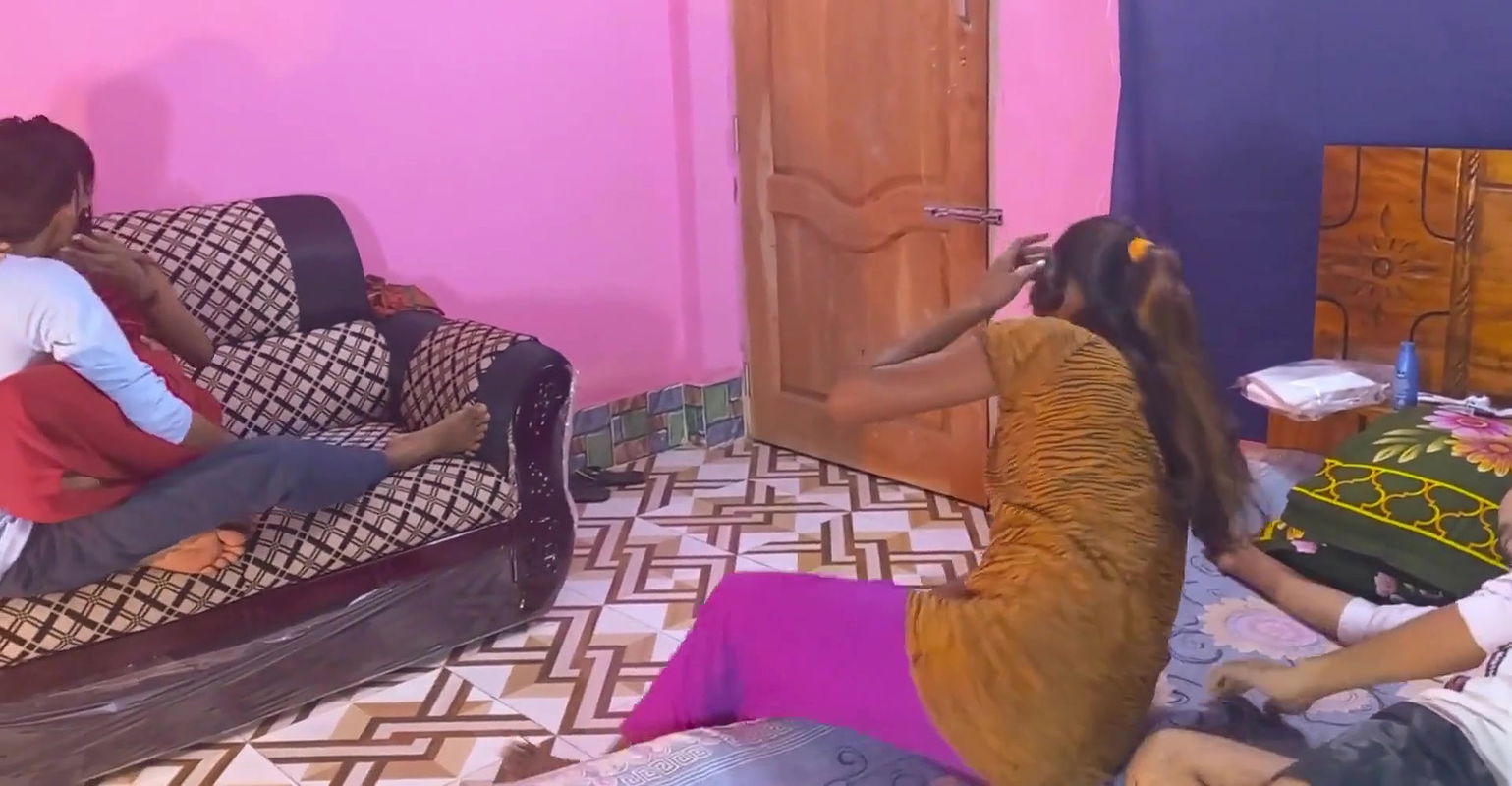 Babes Get It on Together with Their Boyfriends Foursome Fucks