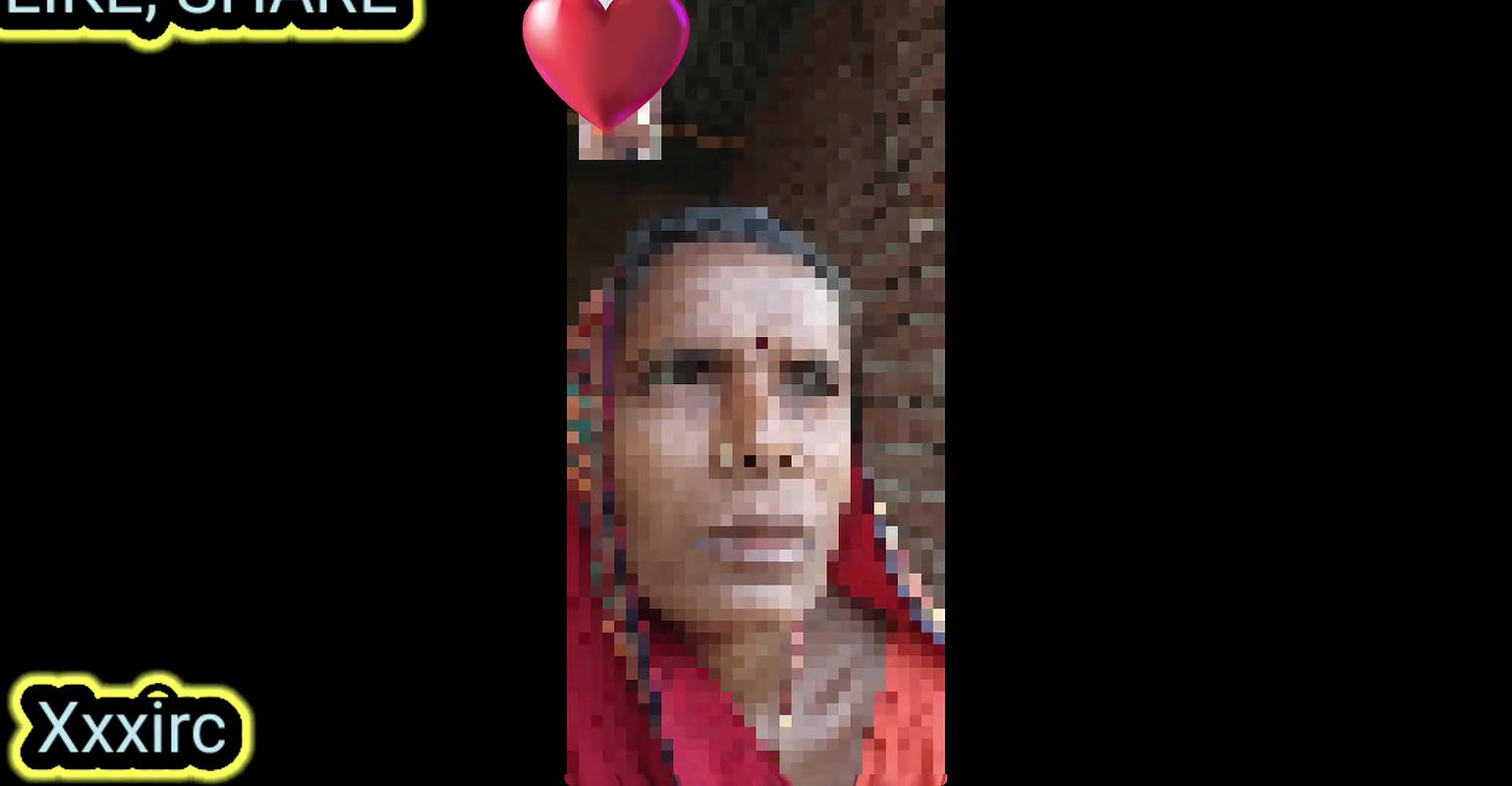 Sexy bhabhi showing black boob