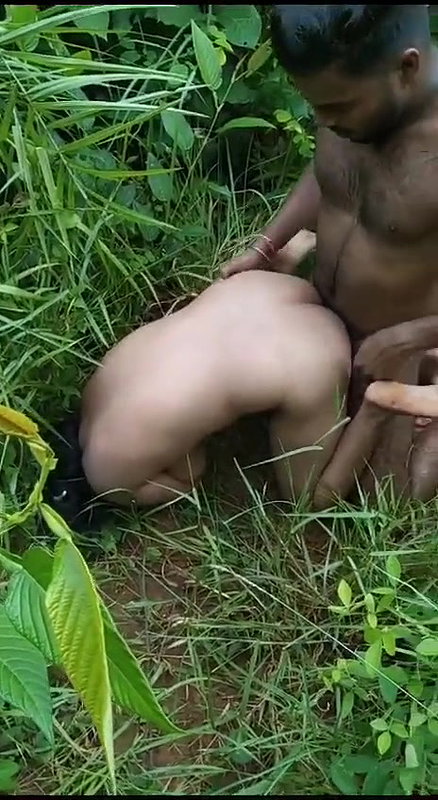 Beautiful girl fucking in jungle