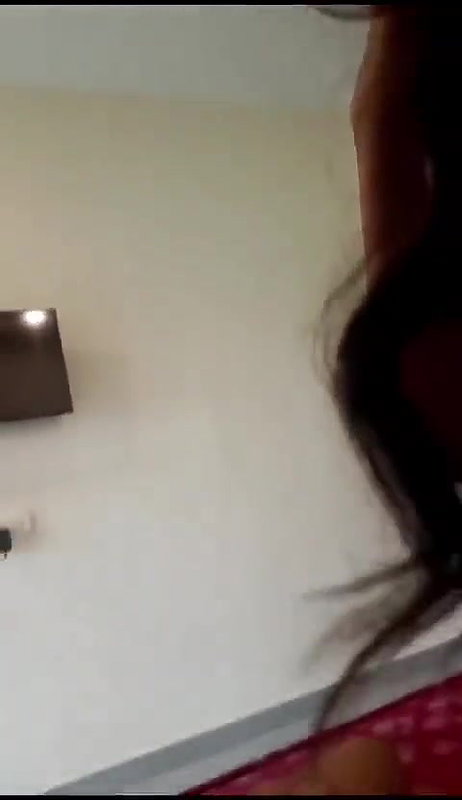 Cute bhabhi giving