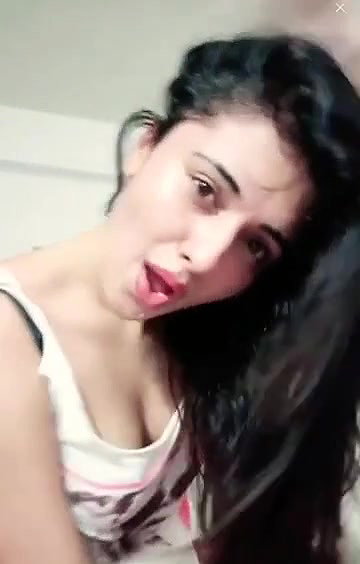 Deshi Cute GGF showing