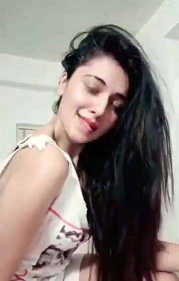 Deshi Cute GGF showing