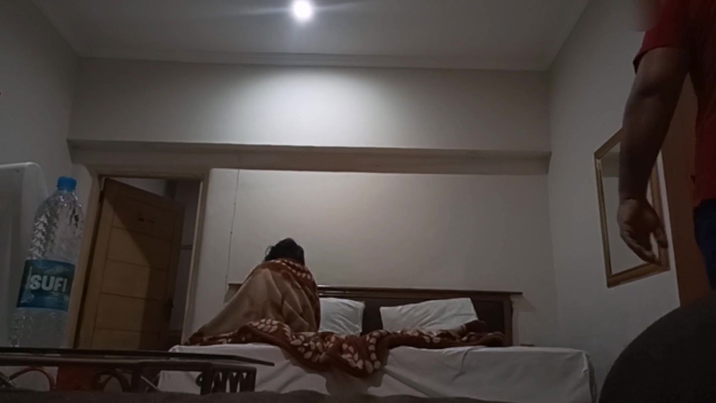 Pakistani Couple Fucking in Hotel Room