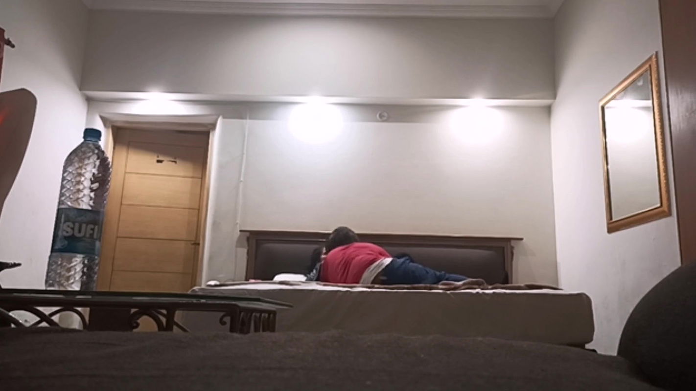 Pakistani Couple Fucking in Hotel Room