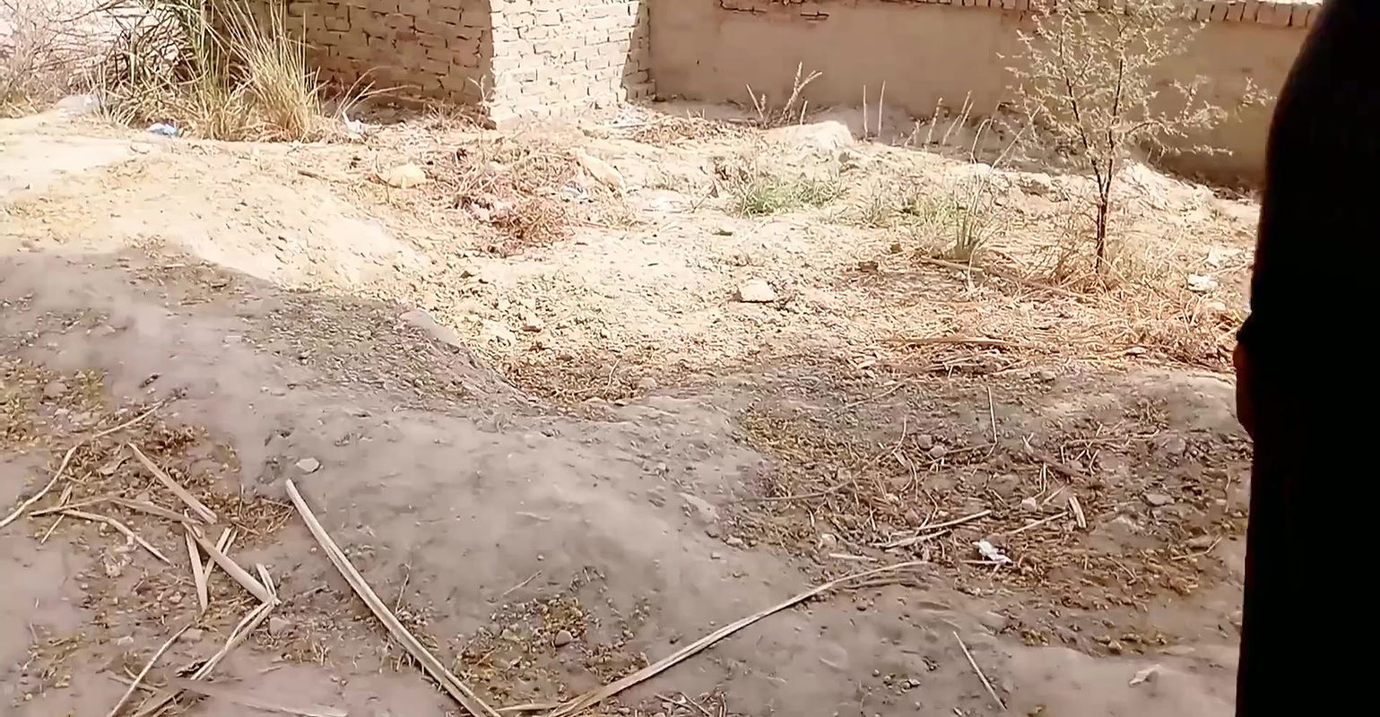 Apne yr ko jungle ma bola k chodwaya aur khoob chodai krwai