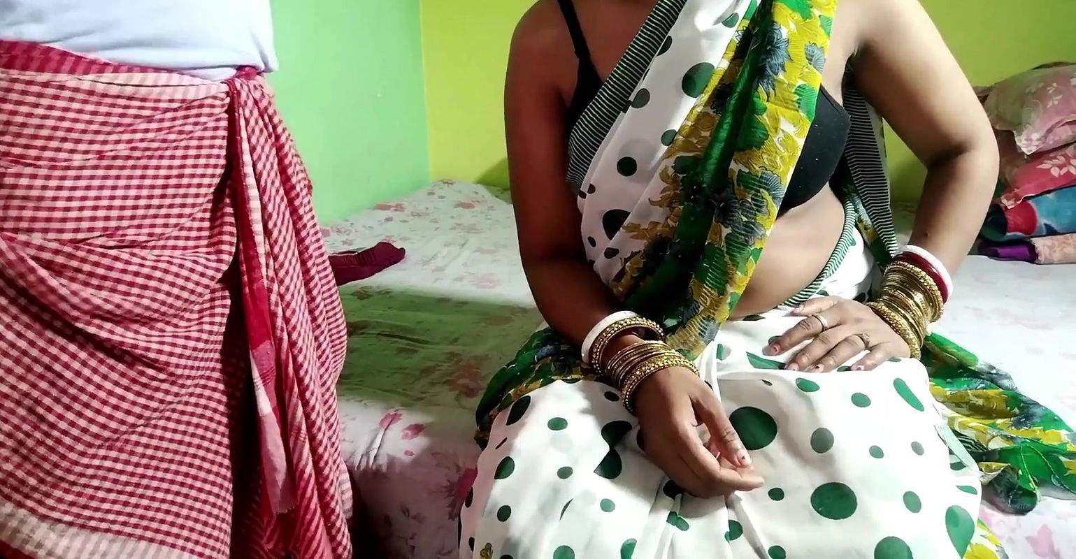 Hot Bengali Malkin Fucked by Servant – hindi voice