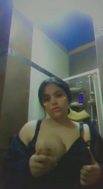 Big boobs babe
