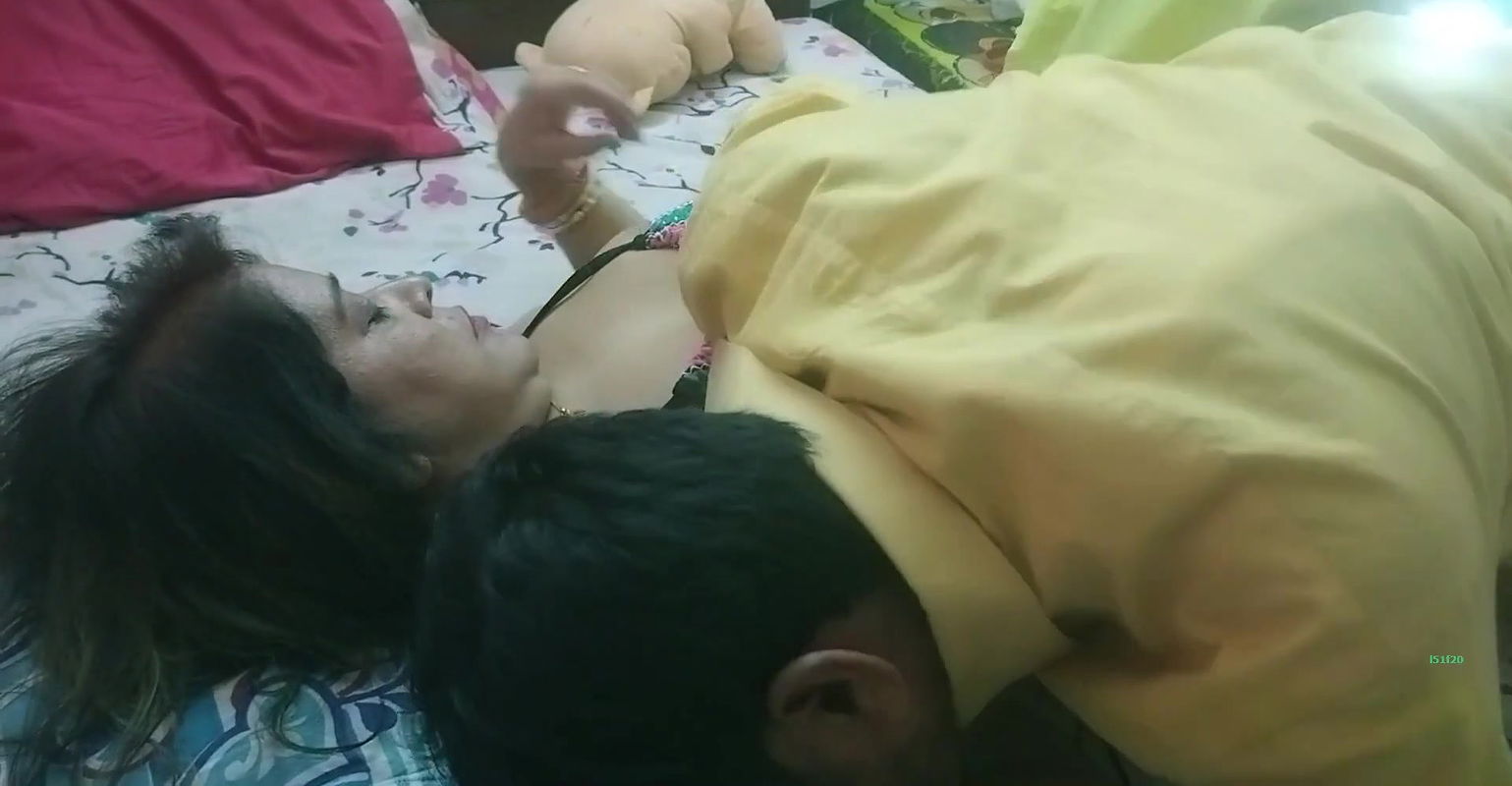 Indian Bengali Housewife ko unknown men ne Chuda! Bengali Sex