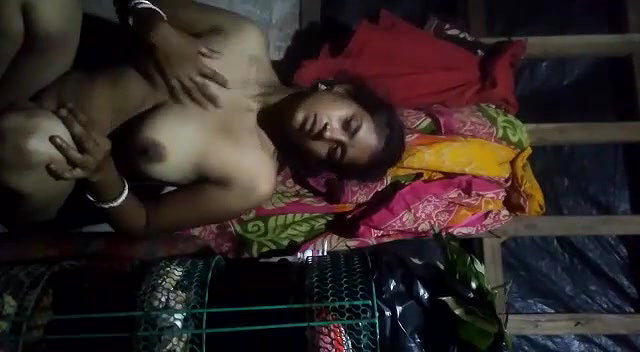 Desi village wife show her pussy