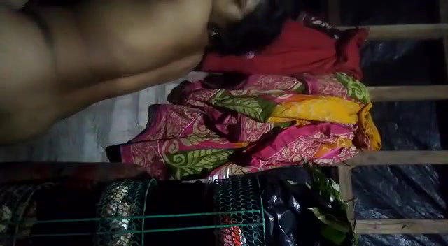 Desi village wife show her pussy