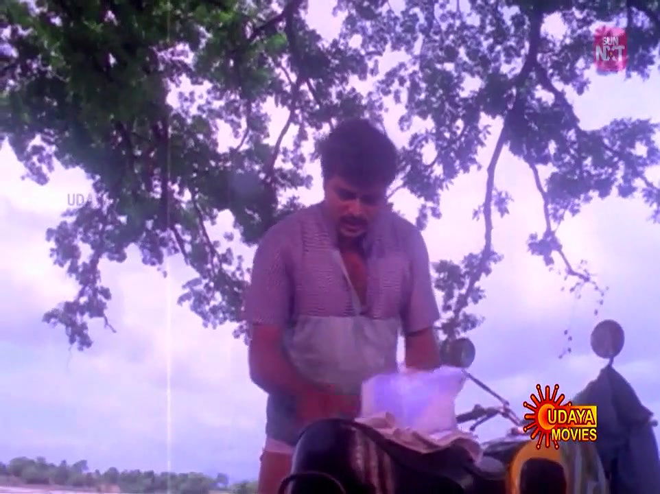 Geetha Aunty Milky big Boobs Goonda Guru