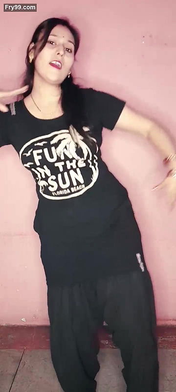 Horny Indian Puja Bhabhi Strip Dance Blowjob and Fucking